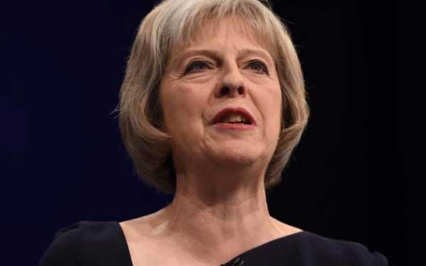 英国首相：鞋子是最爱，对鼻子不满意