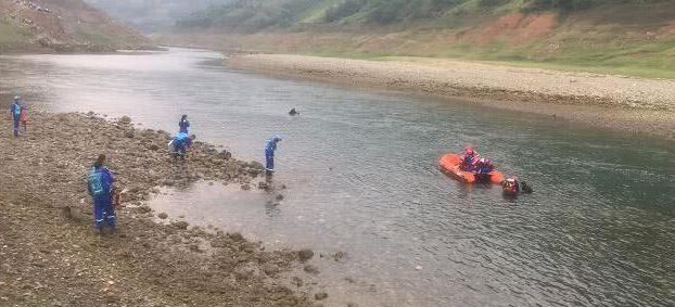 中国贵州发生船只侧翻,6人死亡,12人失踪