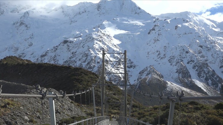 库克山两周内第二次雪崩，一人受伤