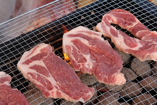 西班牙爆发猪肉李斯特菌疫情，1人死亡，100多人患病